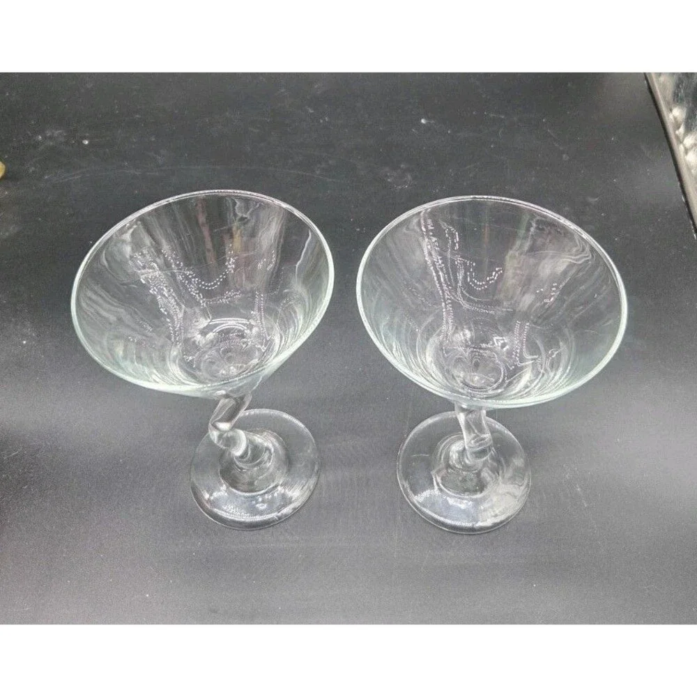 Libbey Z Stem Martini Glasses 9.25 oz Capacity Set of 2 Clear Glass.  6.5